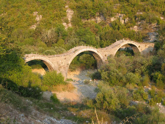 Brücke über den Vikos, Kipoi Zagoriou, Griechenland, © Thede Kahl Brücke über den Vikos, Kipoi Zagoriou, Griechenland, © Thede Kahl