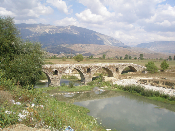 Brücke über den Drino, Gjirokastra, Albanien, © Thede Kahl Brücke über den Drino, Gjirokastra, Albanien, © Thede Kahl
