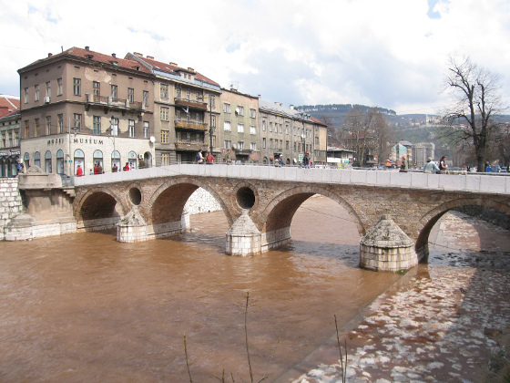 Brücke über die Miljacka (Latinski most), Sarajevo, Bosnien-Herzegowina, © Thede Kahl Brücke über die Miljacka (Latinski most), Sarajevo, Bosnien-Herzegowina, © Thede Kahl